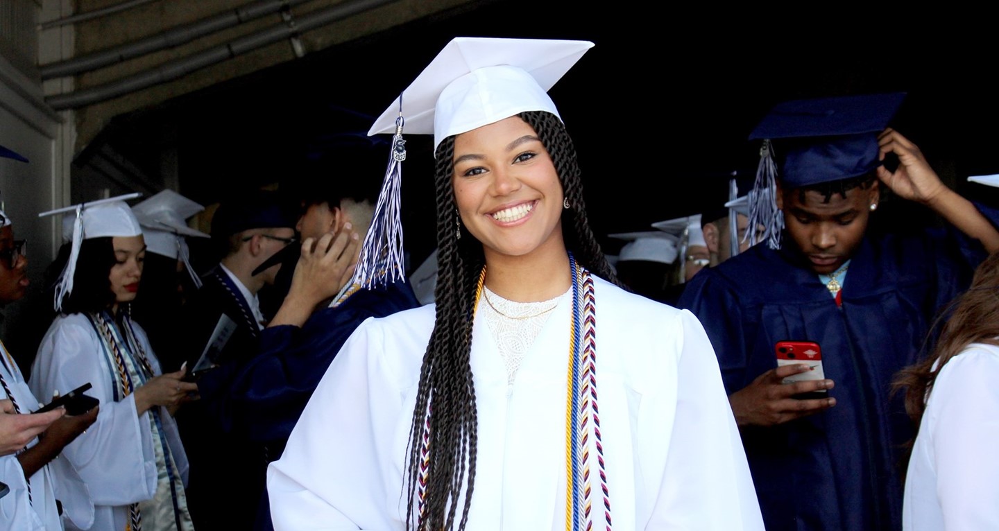 Congrats, Graduates!